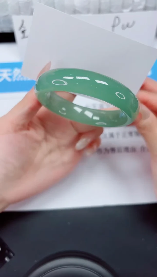 未镶嵌手镯石英质玉105-54