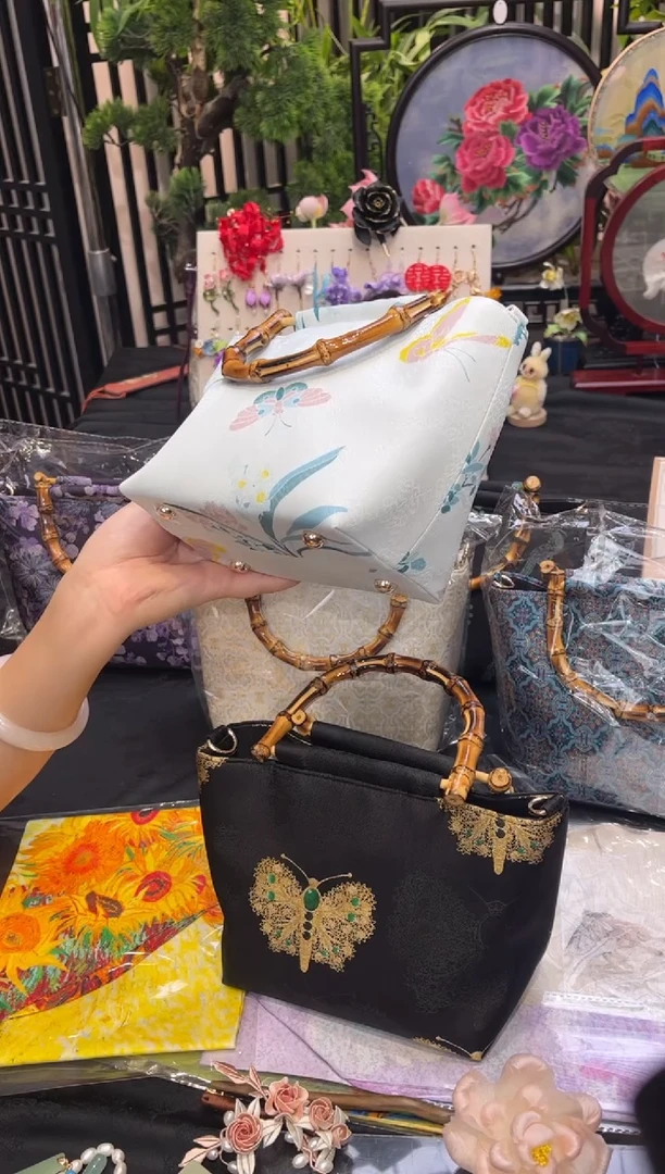 织绣小****1非遗绒花苏绣饰品