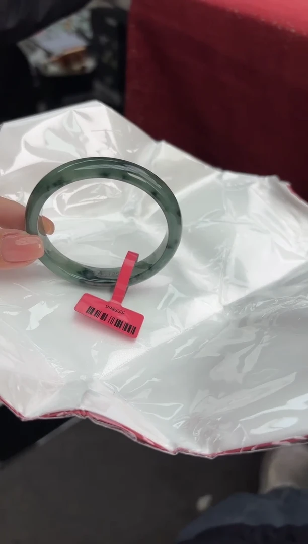 【闪购商品】翡翠手镯（贵妃镯）未镶嵌8手镯