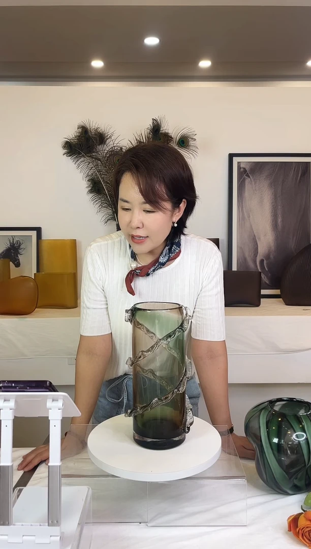 琉璃手工艺品咖****?琉璃