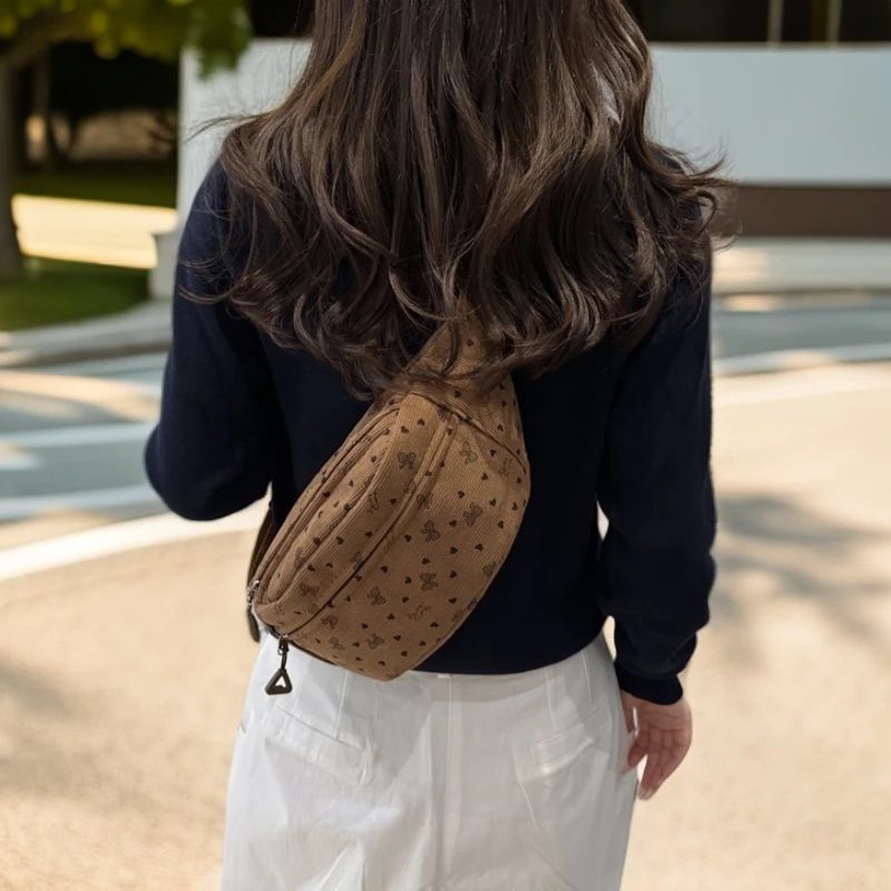 时尚小众唯美小方包日系包包女2025新款潮休闲百搭斜挎包运动胸包