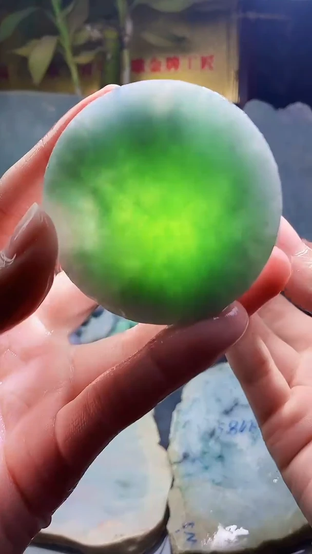 未镶嵌挂件翡翠小雨255