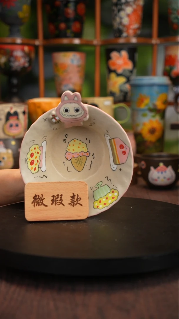 景德镇釉下彩手绘拉布布碗微瑕