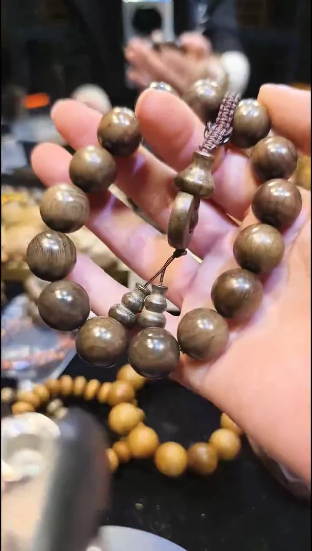 金丝楠1.5阴沉绿满花单圈