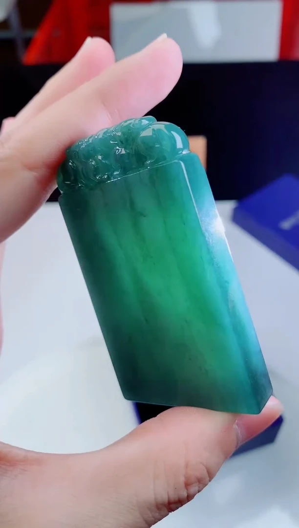 颈饰未镶嵌翡翠    ·