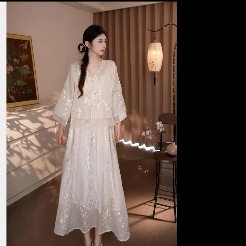 【金爱白】重工刺绣裙扣仙气套装上衣半身裙两件套