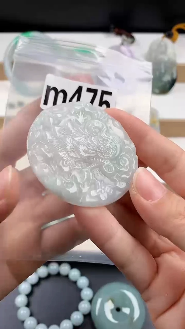 颈饰未镶嵌翡翠天然翡翠吊坠挂件