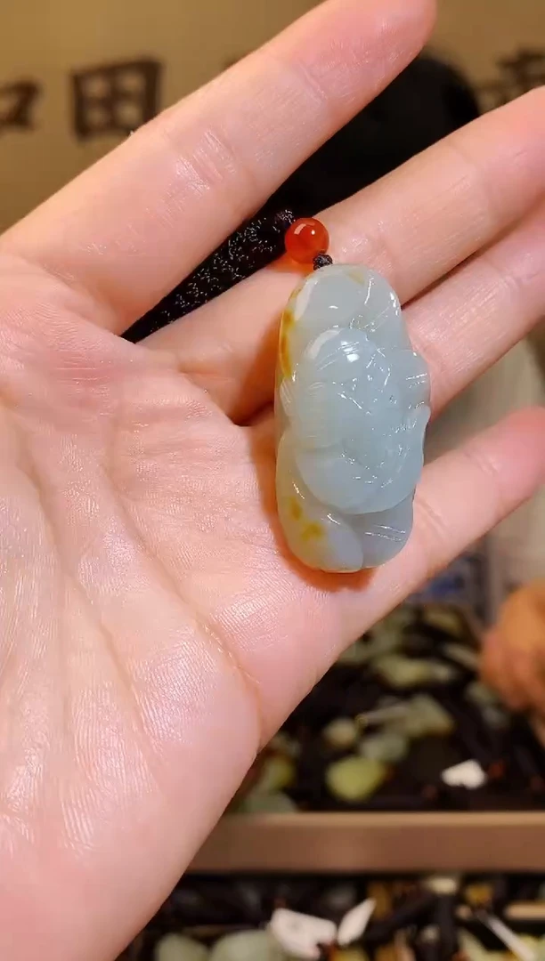 和田玉未镶嵌颈饰1