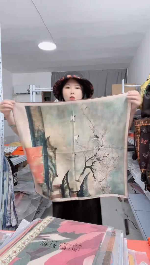 丝绸70*70小方巾