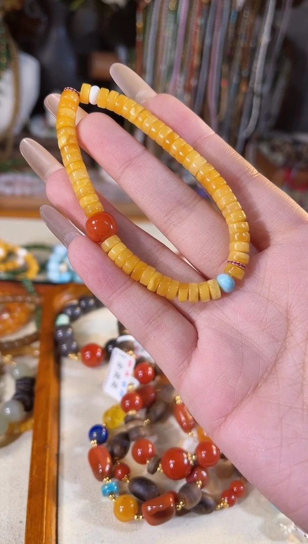 【闪购商品】蜜蜡手链未镶嵌多样性发货其一