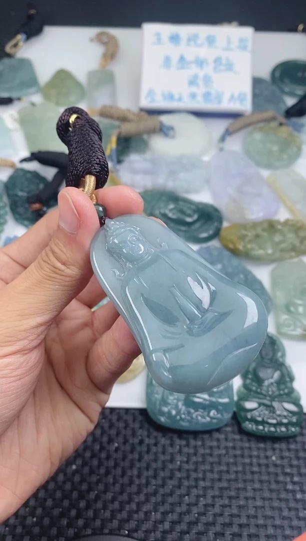 翡翠未镶嵌颈饰