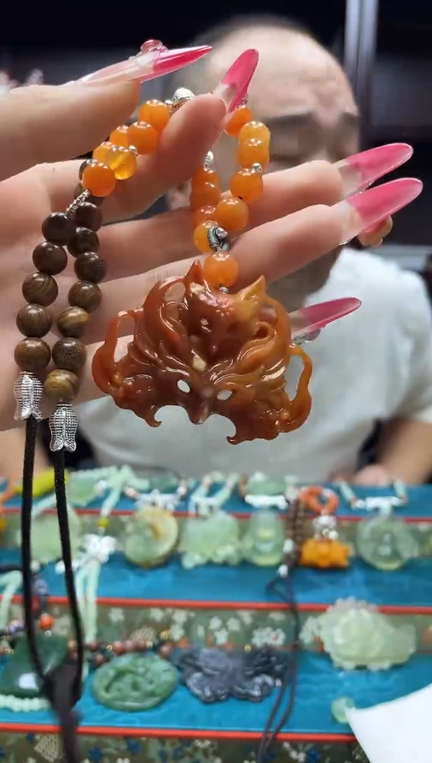 未镶嵌岫玉吊坠·