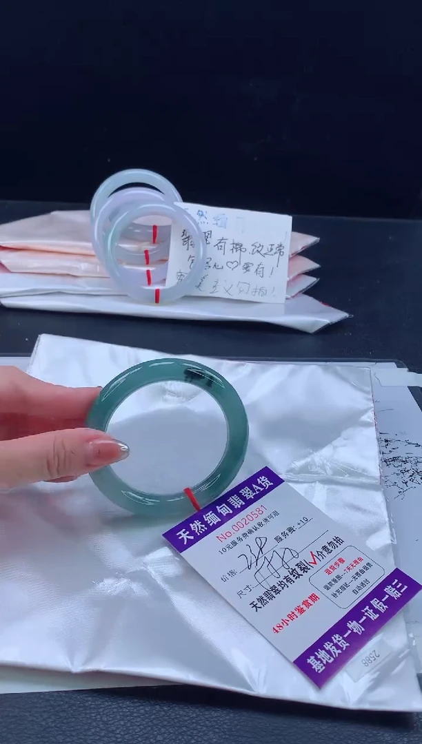 翡翠手镯未镶嵌1111111