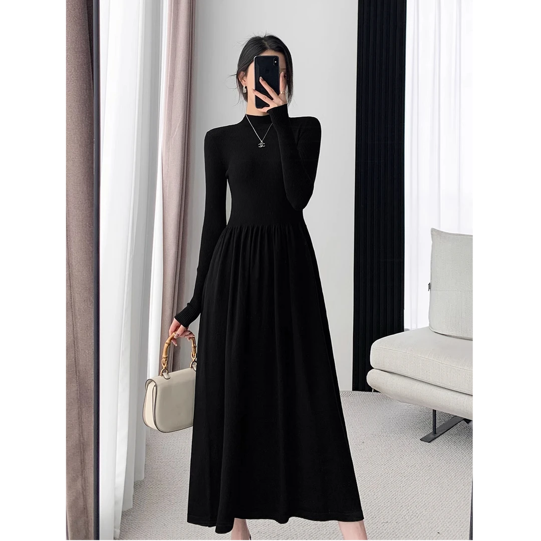 半高领长袖连衣裙女2025年秋冬季收腰裙子显瘦气质长裙修身赫本风
