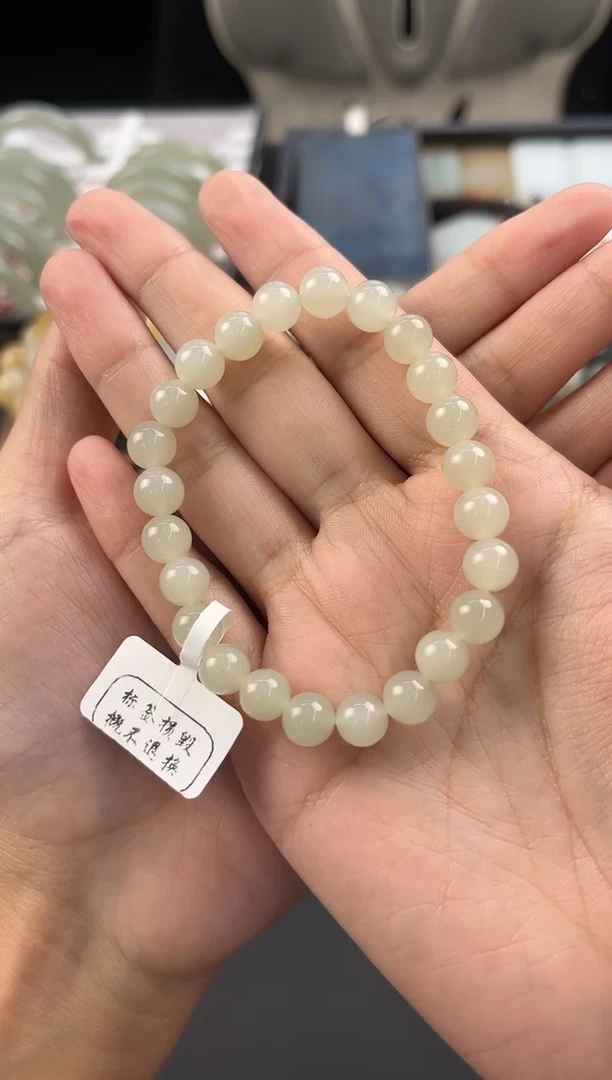 未镶嵌手串和田玉且末高青白手串卡8微色差