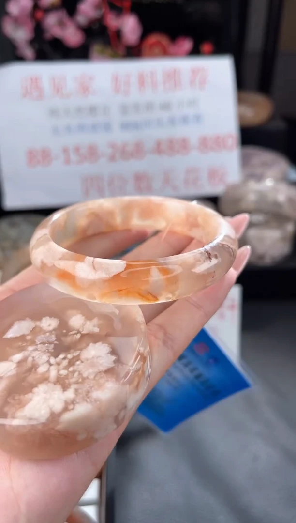 【闪购商品】石英质玉手镯未镶嵌57