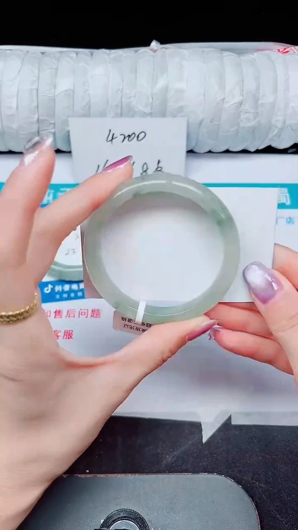 未镶嵌手镯石英质玉133-55/56