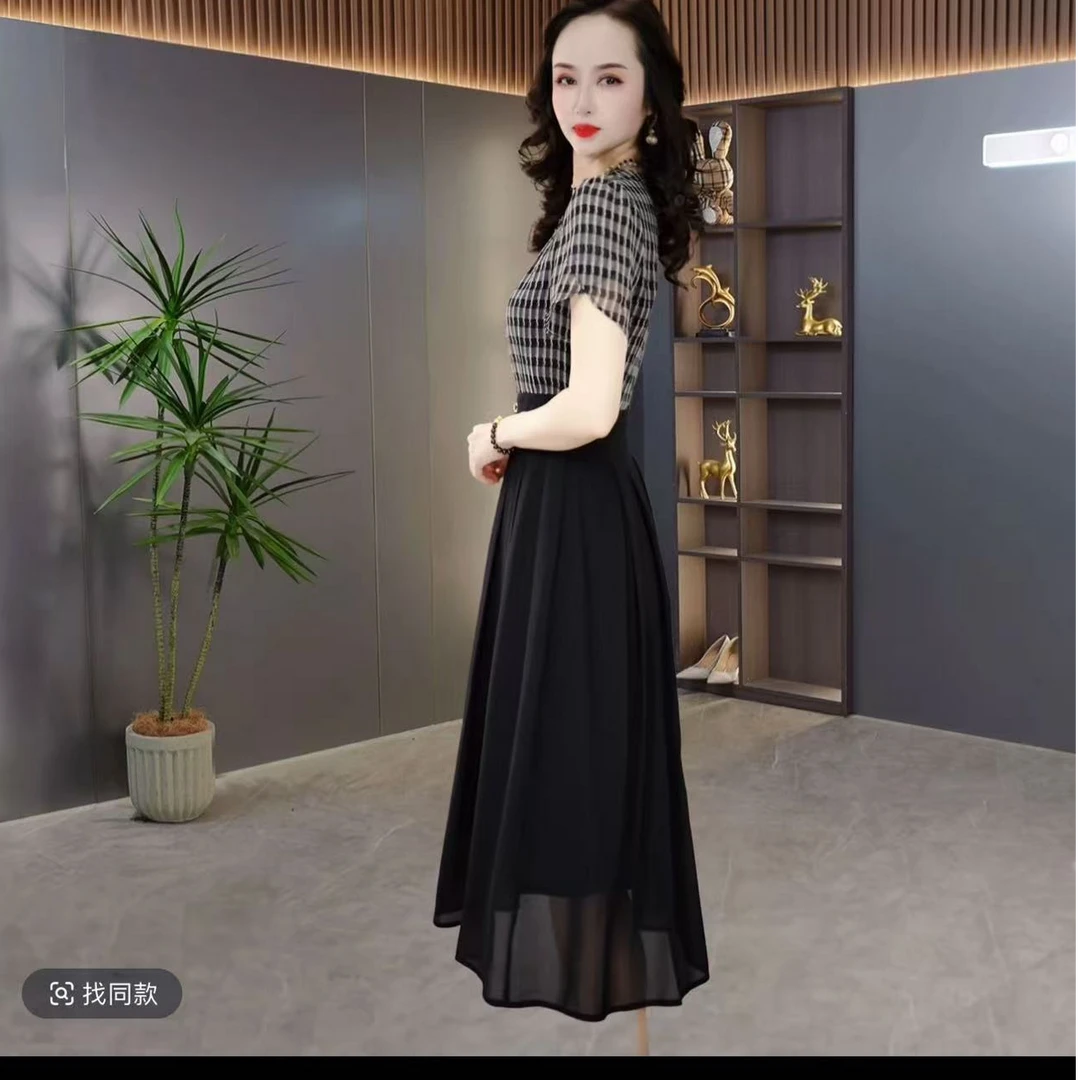 2025年夏季新款时尚优雅减龄连衣裙显瘦气质