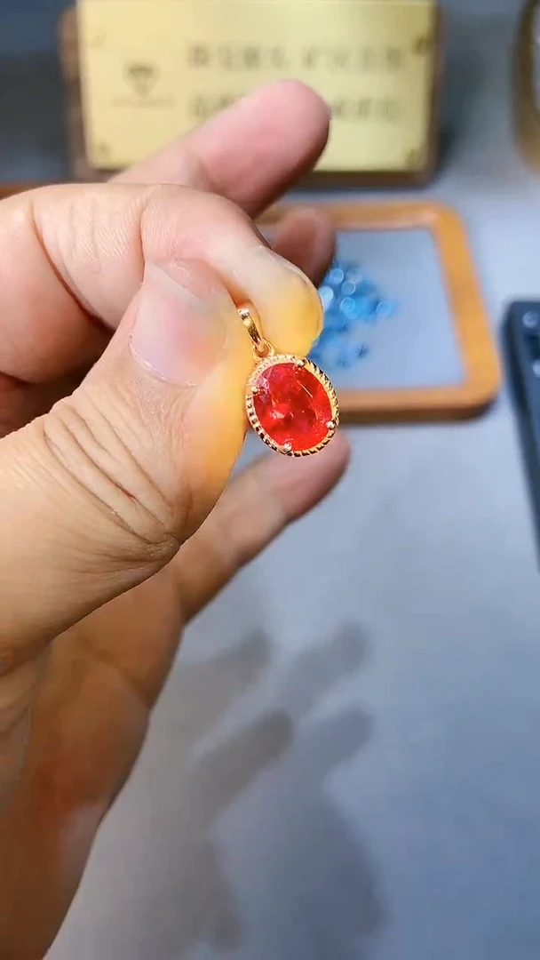 【闪购商品】红宝石颈饰银S925镶嵌16