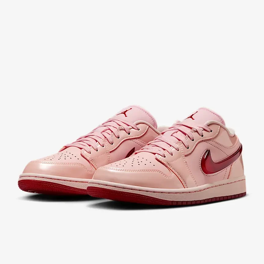 【西安大融城JD门店正品发货】AJ1 低帮情人节女子板鞋HF3174-600