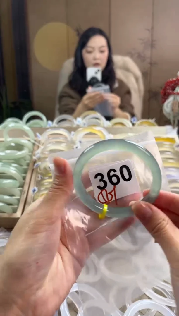 手镯玛瑙/玉髓未镶嵌360