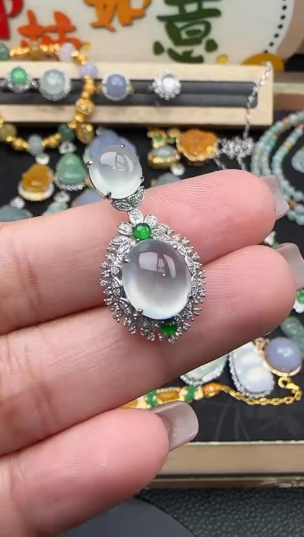 吊坠(不含链)18K金镶嵌翡翠勿拍