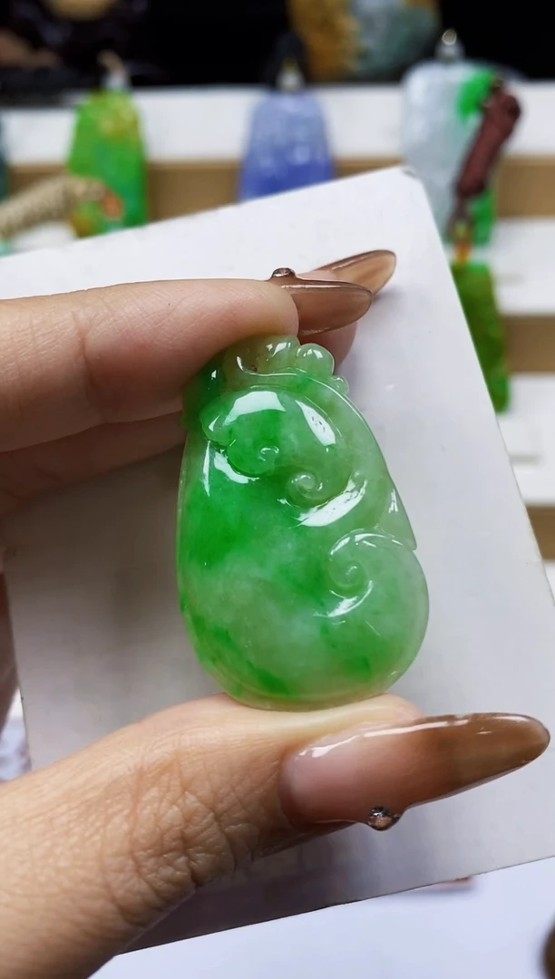 颈饰未镶嵌翡翠翡翠A货
