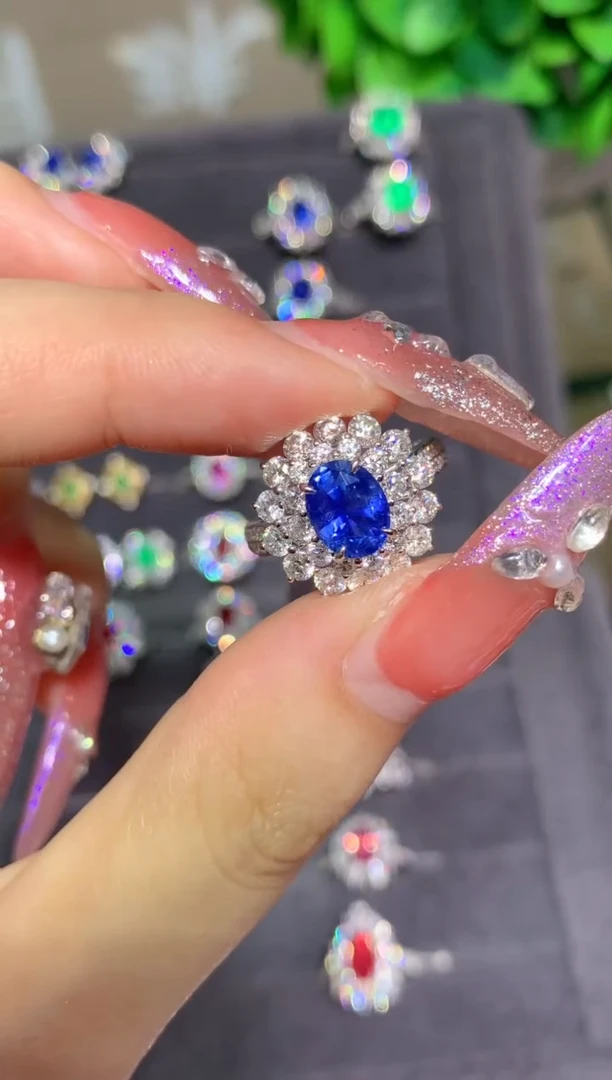 戒指蓝宝石18K金镶嵌1.59CT