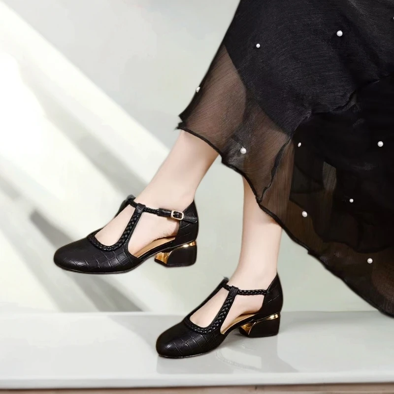 2025新款包头凉鞋女跟高3厘米百搭夏季外穿气质镂空粗跟中跟女鞋