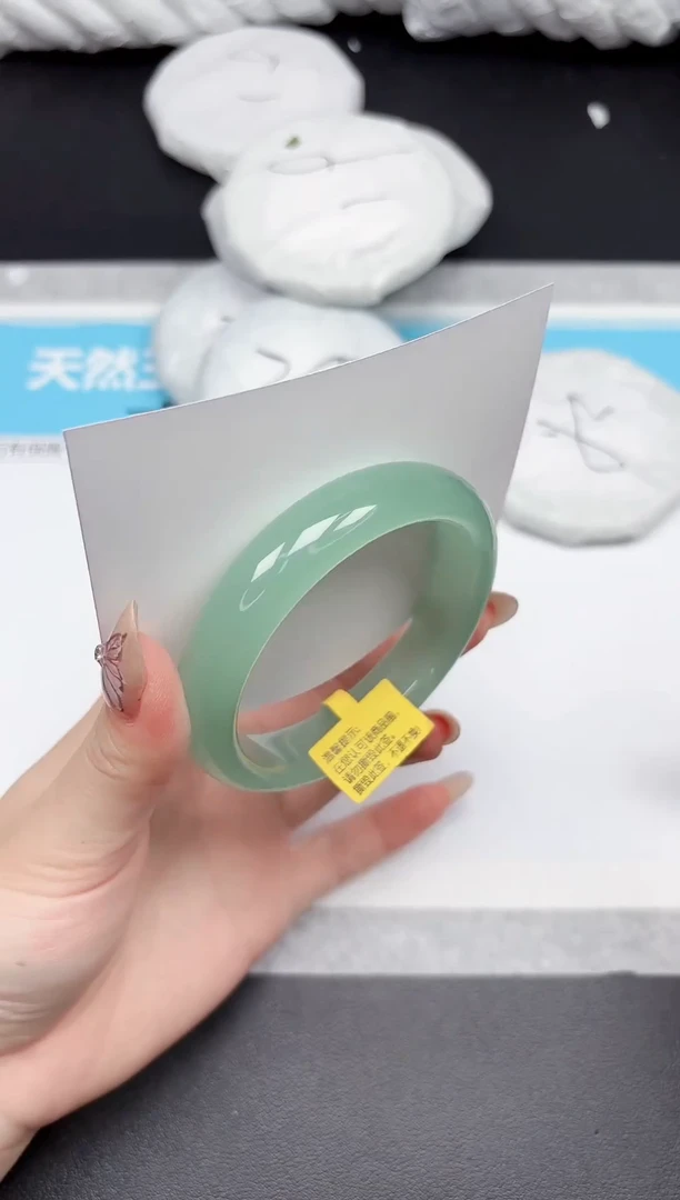 未镶嵌手镯石英质玉93-5759