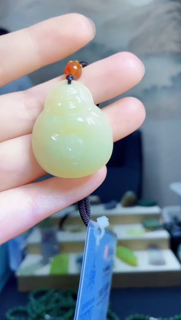 和田玉未镶嵌颈饰1