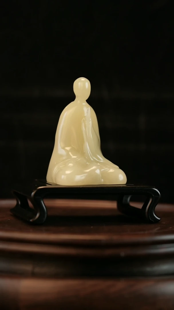 云南石竹叶青雕刻：无相