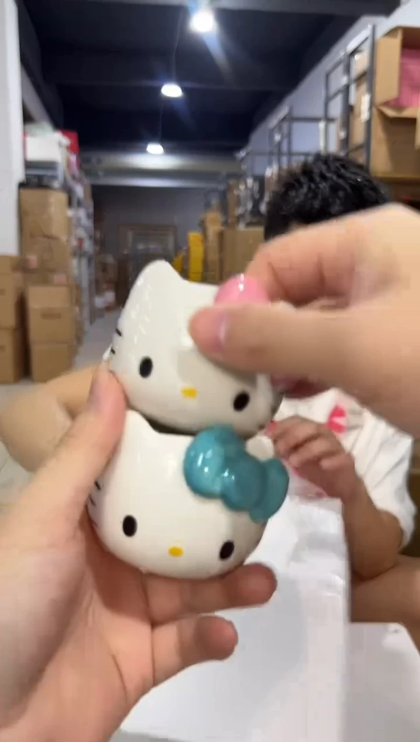 瓷片小号蓝色加粉色kt猫小茶杯2件套微瑕