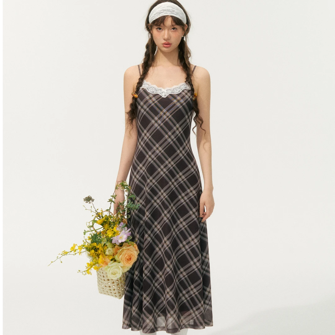 SOMESOWE 蕾丝格纹吊带无袖连衣裙长裙法式复古2025新款甜辣风