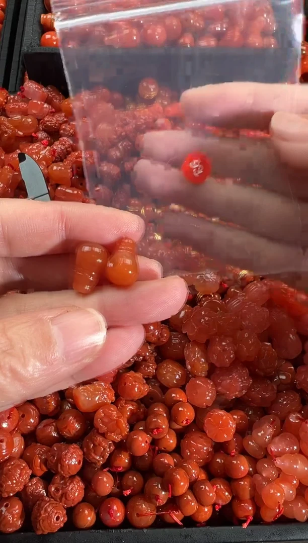 【闪购商品】南红玛瑙颈饰未镶嵌1