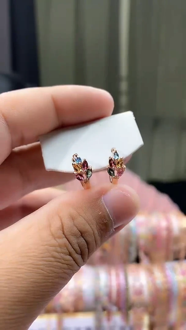 【闪购商品】碧玺耳扣银S925镶嵌3543453543454