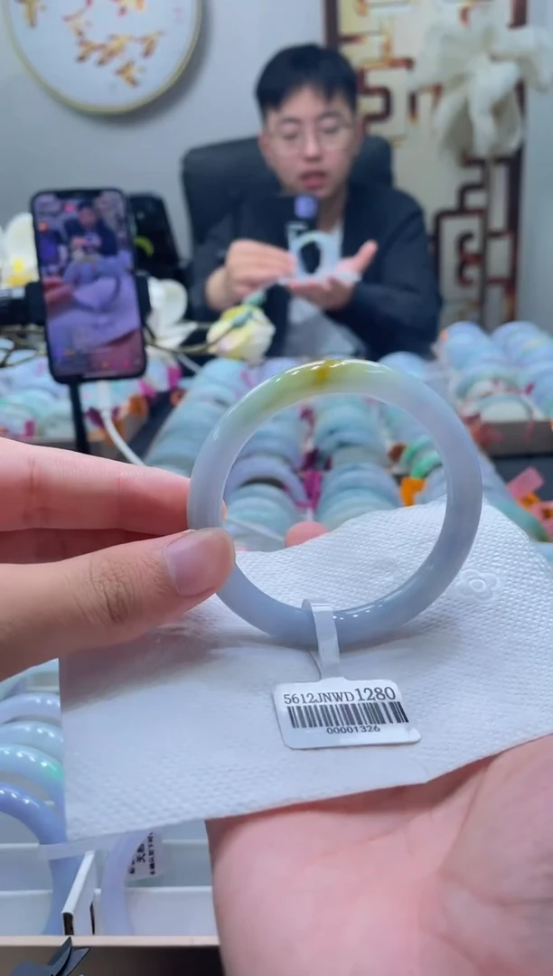 未镶嵌手镯翡翠122-56