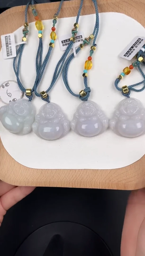 颈饰未镶嵌翡翠LA064翡翠油冰浅色中佛+送同款绳子多样性发其一