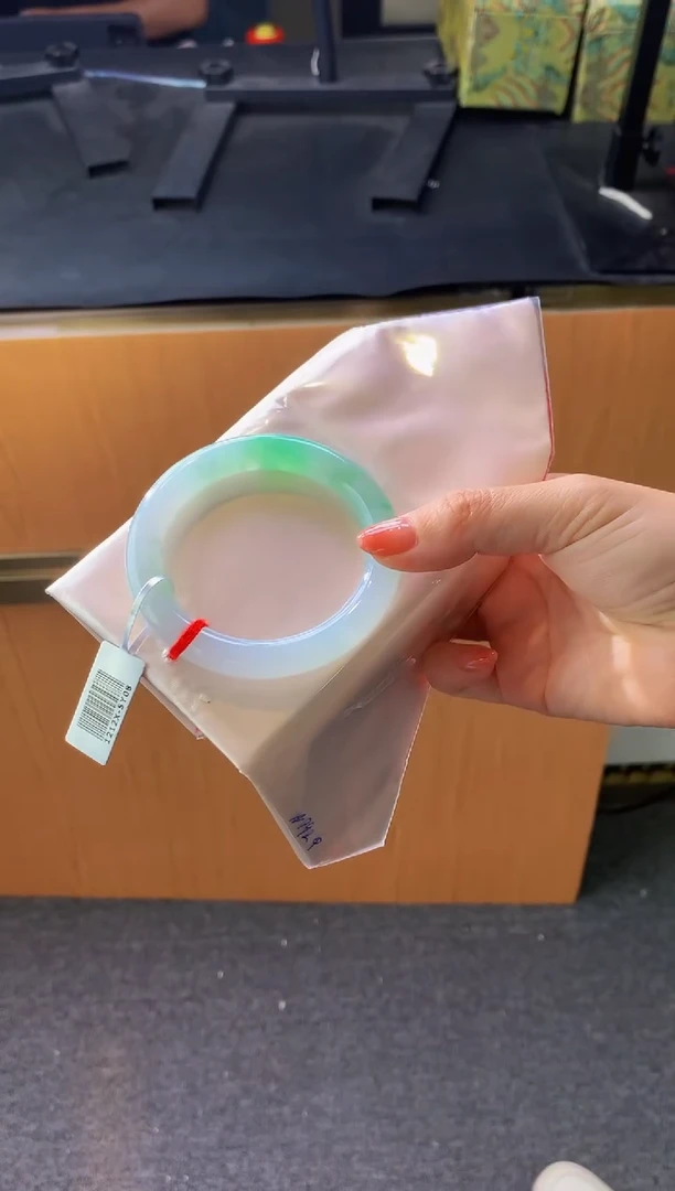 未镶嵌手镯翡翠-N792 圈口55.6 全款15万 定金2万