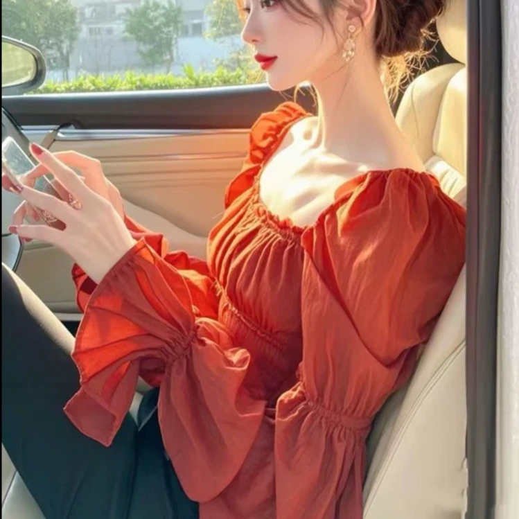 【KEKE】25年新早秋韩系轻熟辣妹性感纯欲长袖方领上衣设计感女小众
