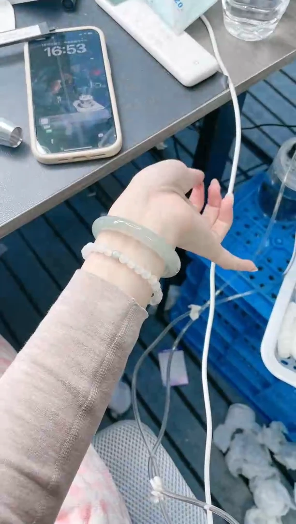 【闪购商品】石英质玉手镯未镶嵌15J265-56