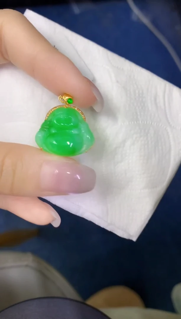 颈饰18K金镶嵌翡翠缅甸天然翡翠A货