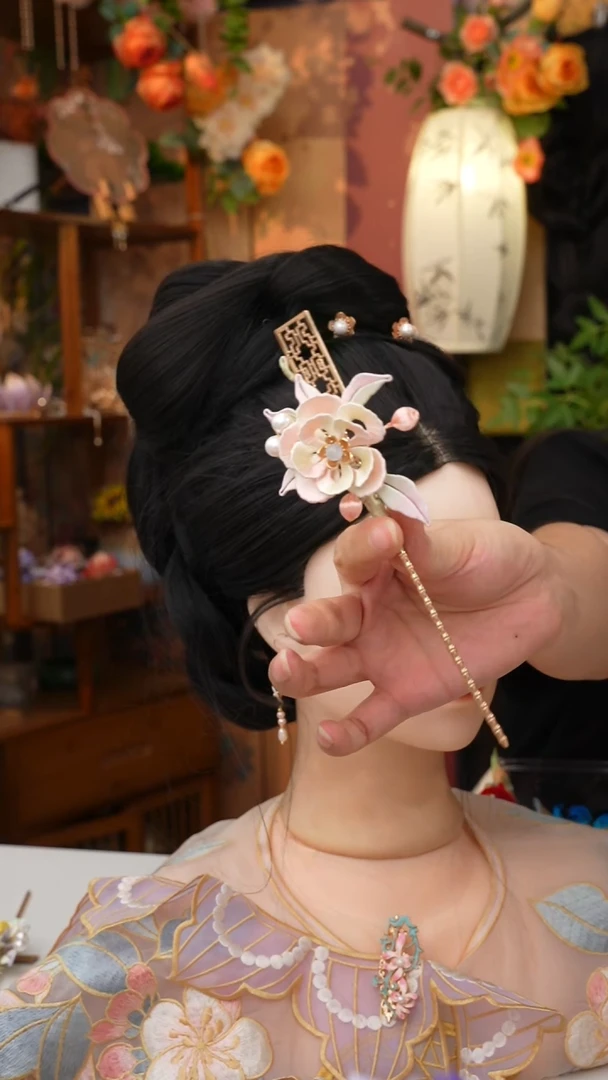 皮质铁合金锦簪阁
