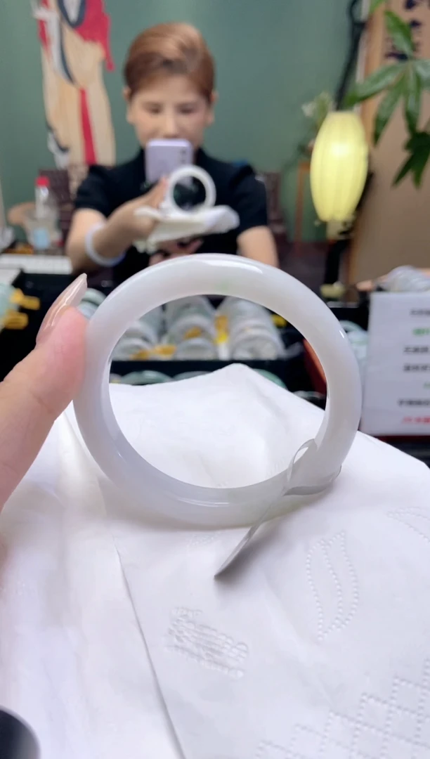 翡翠手镯未镶嵌56.4圈口x