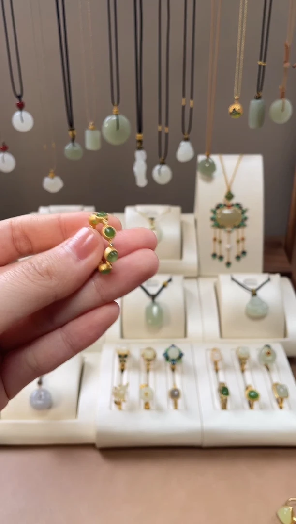 颈饰银S925镶嵌和田玉和田玉戒指