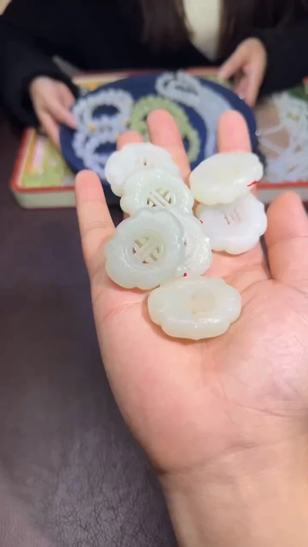 未镶嵌和田玉挂件【陆1109】45 7085 多样性发其一