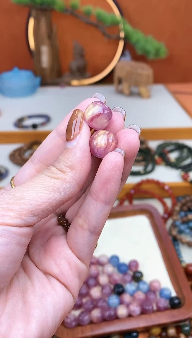 【闪购商品】欧泊顶珠未镶嵌单颗粉色欧泊配饰