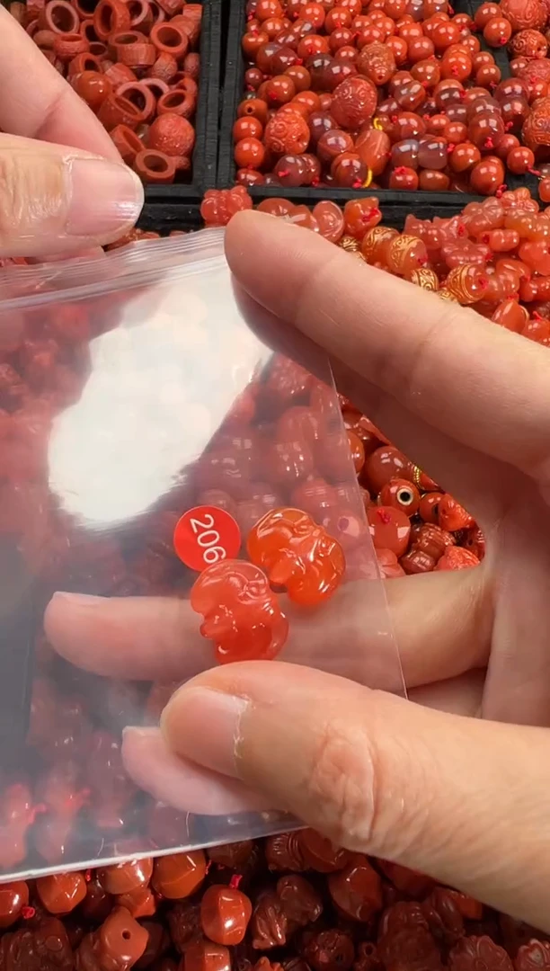 【闪购商品】南红玛瑙颈饰未镶嵌2