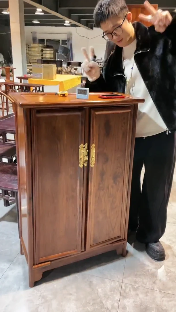 【闪购商品】木黄花梨 大面条柜 尺寸74*33*120