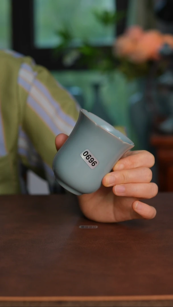 摆件0696花口束腰杯120毫升